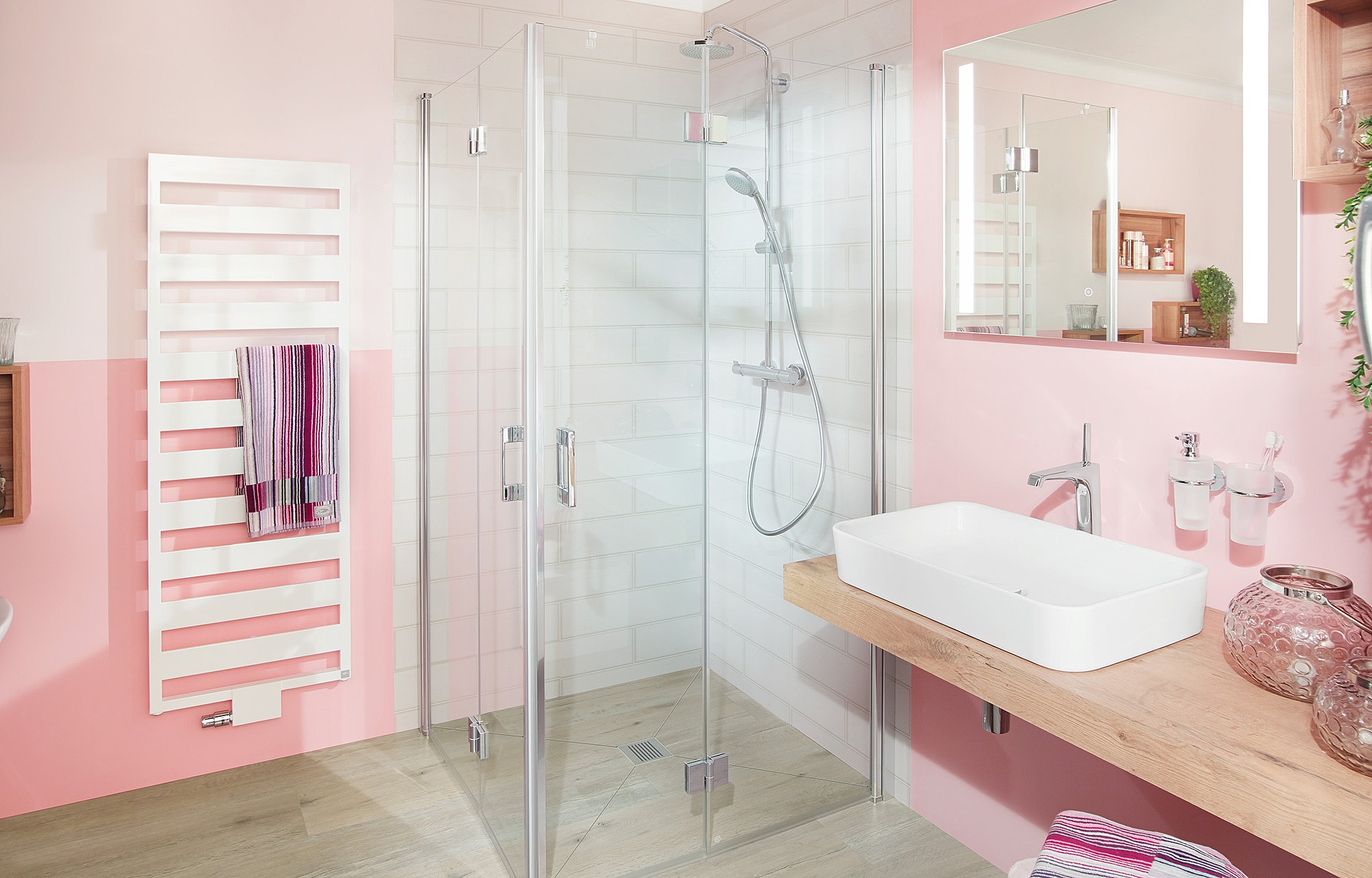 Paroi de douche à profilé Kermi avec accès d’angle LIGA à 2 éléments (portes pivotantes repliables) 